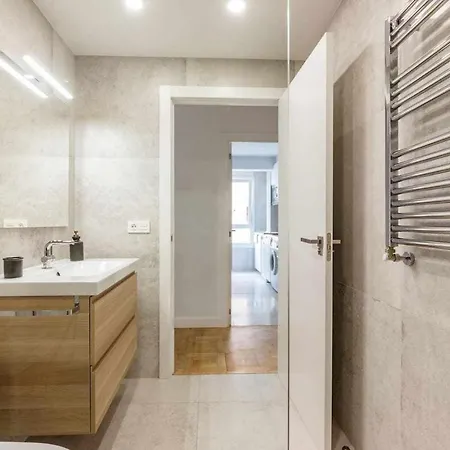 New Amara Friends & Families Parking سان سيباستيان