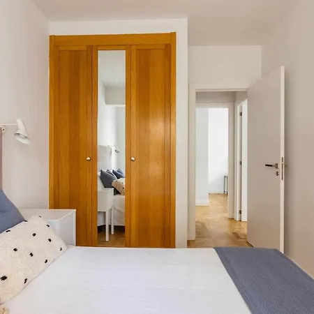 New Amara Friends & Families Parking アパート *