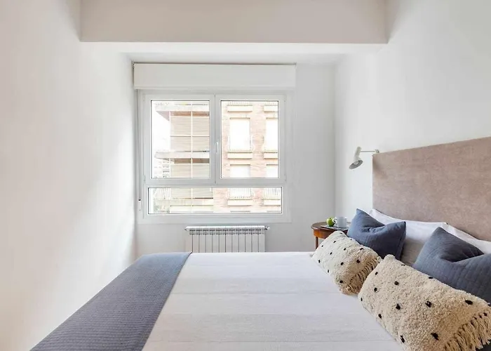 New Amara Friends & Families Parking 公寓