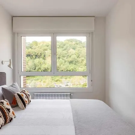 New Amara Friends & Families Parking Lägenhet *